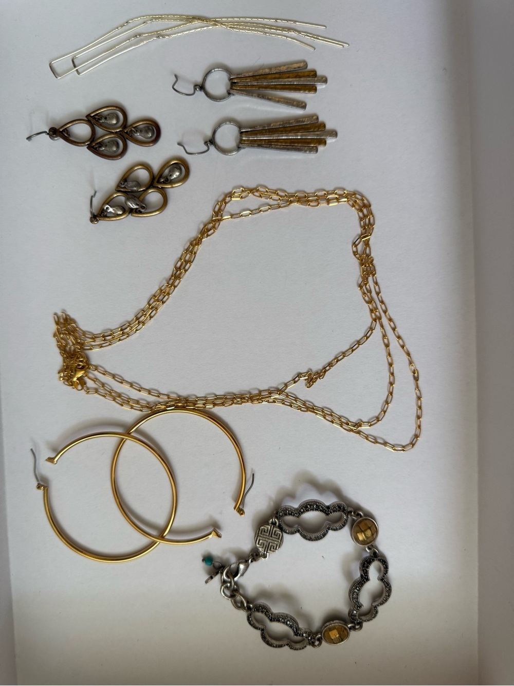 Mixed Metal Jewlery. Gold and silver toned bracelet, earrings and necklace.